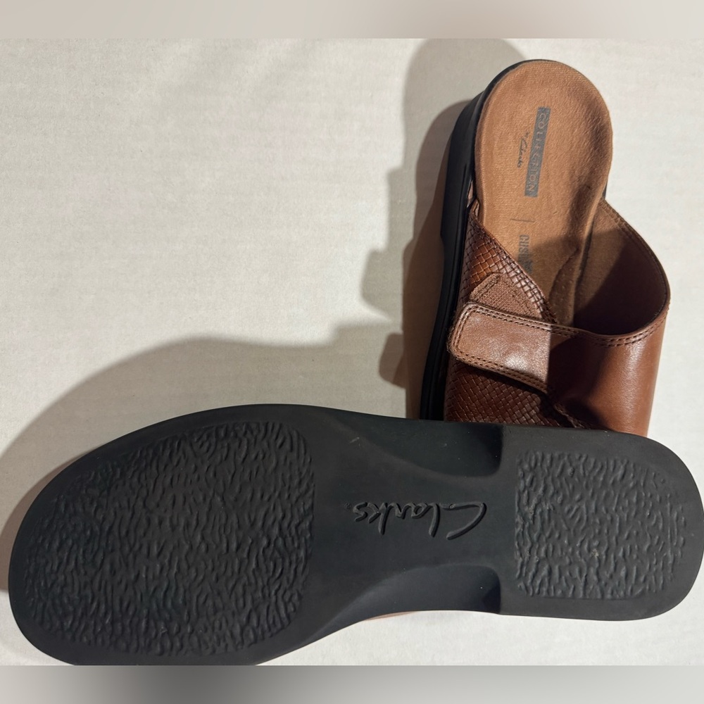 Clark’s Patty Tanya Mules dark Tan Textured Leather Size 9 - Picture 6 of 7